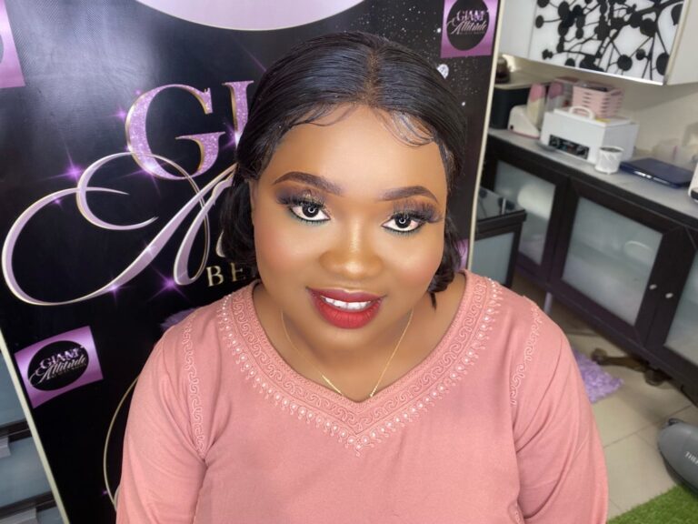 Glam-Attitude Maquillage - mise en beaute (12)
