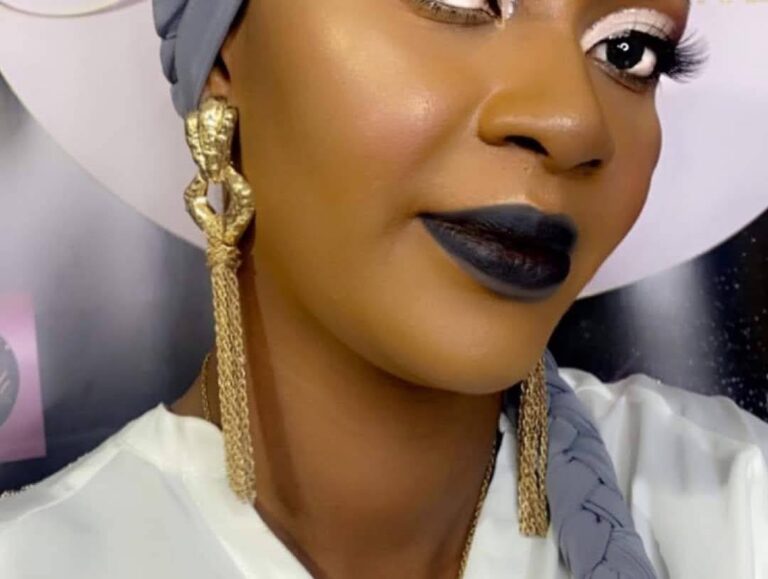 Glam-Attitude Maquillage - mise en beaute (4)